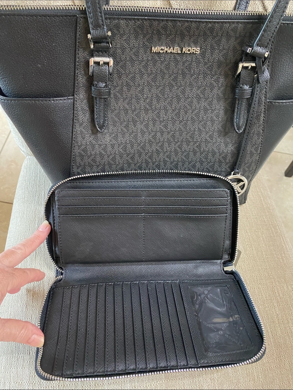 Michael Kors Black MK Logo Tote with Matching Wallet - Picture 6 of 15